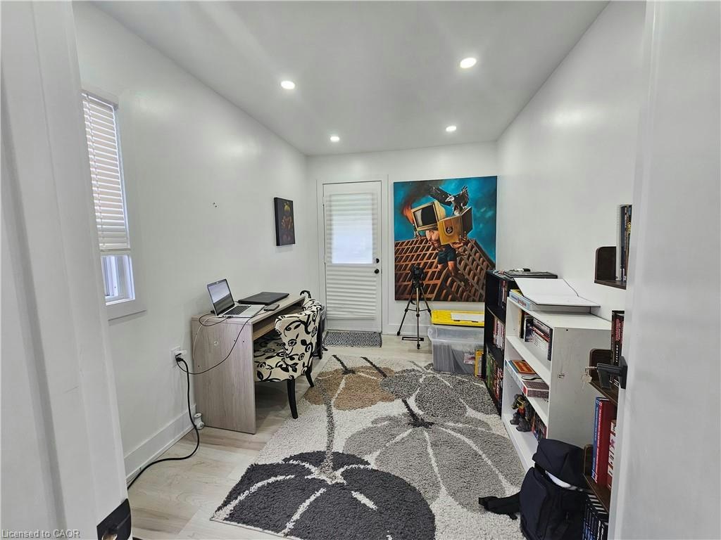 352 Weir Street N, Hamilton, ON, L8H 5G7 - 4