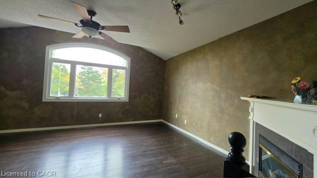 71 Stone Church Road E, Hamilton, ON, L9B 1A8 3