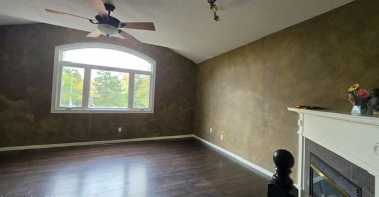 71 Stone Church Road E, Hamilton, ON, L9B 1A8 - 3