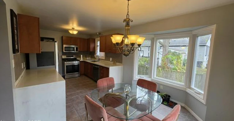 71 Stone Church Road E, Hamilton, ON, L9B 1A8 - 2