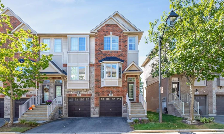 42-1401 Plains Road E