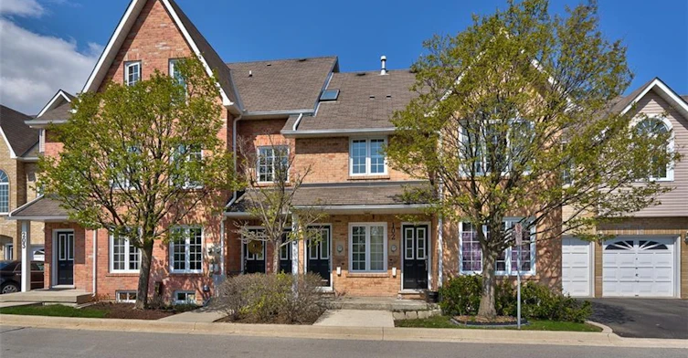 205-2075 Walker's Line, Burlington, ON, L7M 4G7