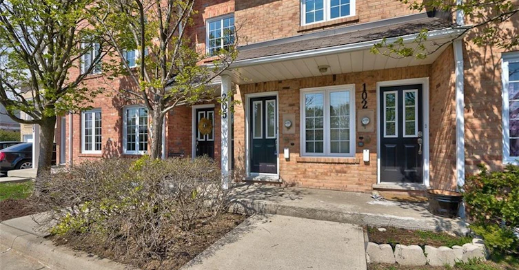 205-2075 Walker's Line, Burlington, ON, L7M 4G7 - 3