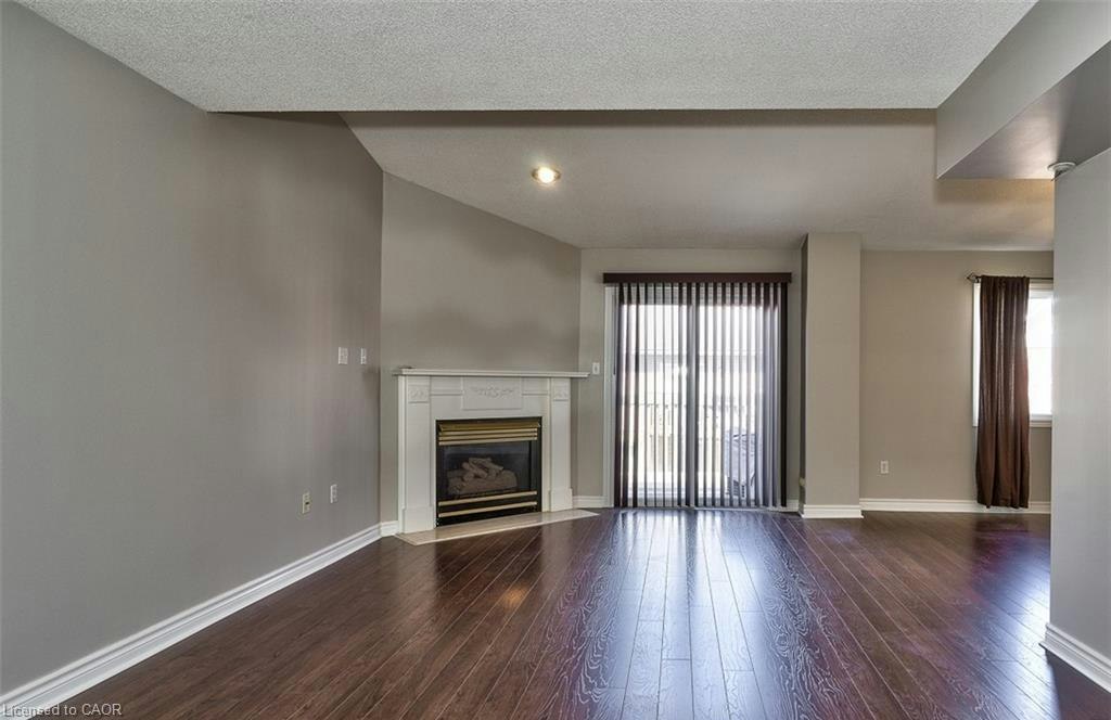 205-2075 Walker's Line, Burlington, ON, L7M 4G7 - 7