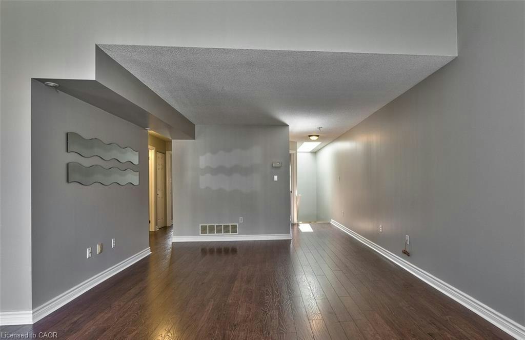 205-2075 Walker's Line, Burlington, ON, L7M 4G7 - 8