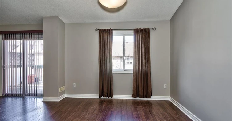 205-2075 Walker's Line, Burlington, ON, L7M 4G7 - 11