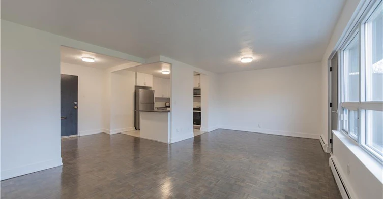809-285 Erb Street W, Waterloo, ON, N2L 1W4 - 3