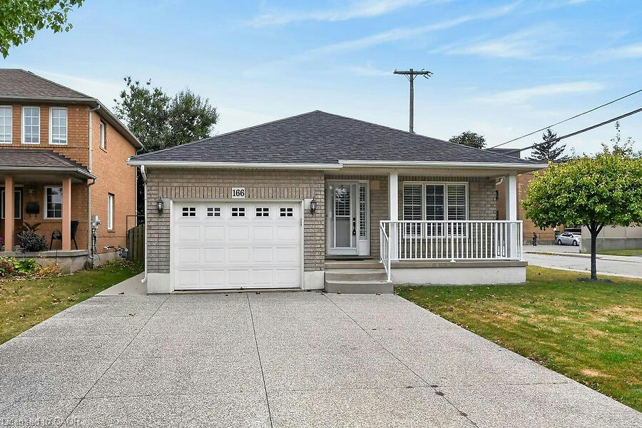 166 Toby Crescent, Hamilton, ON, L8T 2P2