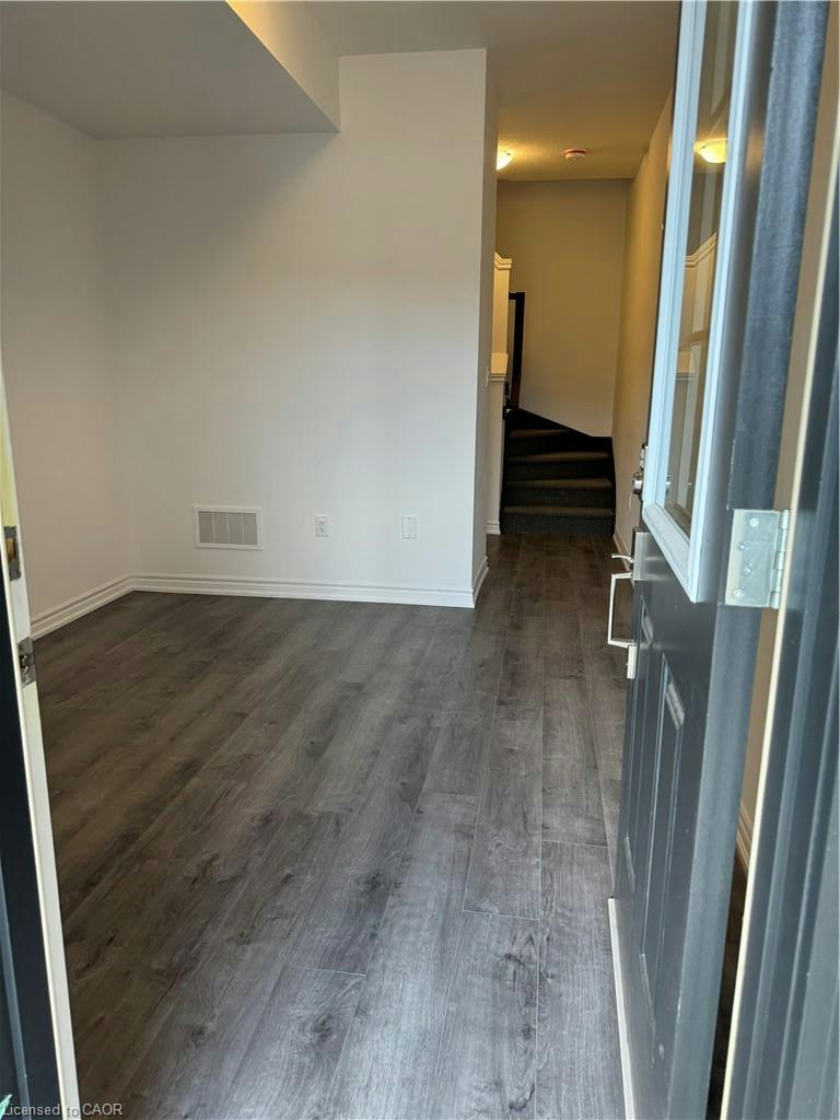 125-61 Soho Street, Hamilton, ON, L8J 0M6 - 2