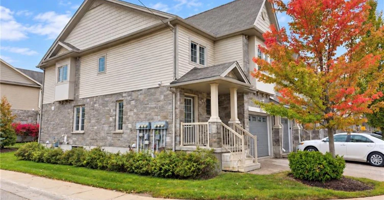 B5-6 Upper Mercer Street, Kitchener, ON, N2A 0B9 - 2