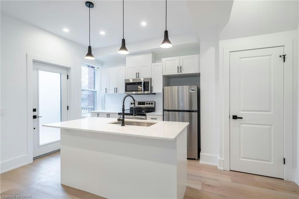 2-204 Balsam Avenue S, Hamilton, ON, L8M 3B8 - 7