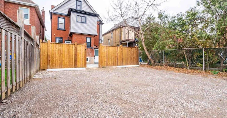 2-204 Balsam Avenue S, Hamilton, ON, L8M 3B8 - 20