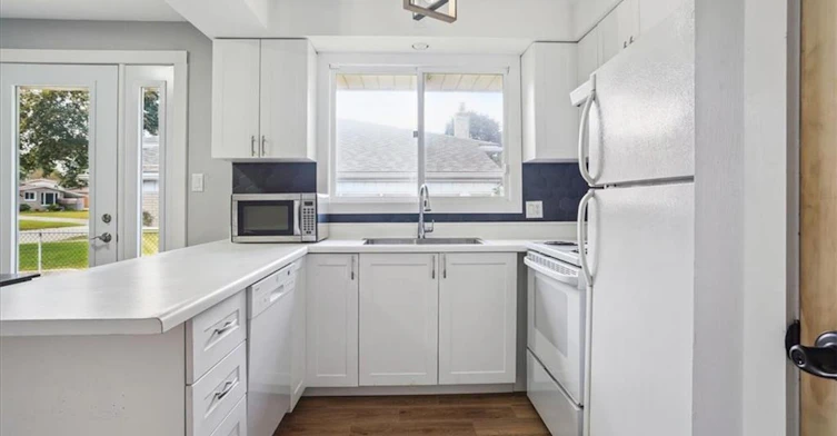 UPPER UNIT-1 Robroy Court, Brantford, ON, N3R 3E2 - 12