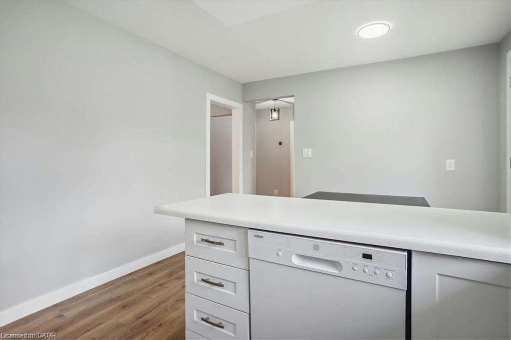UPPER UNIT-1 Robroy Court, Brantford, ON, N3R 3E2 - 13