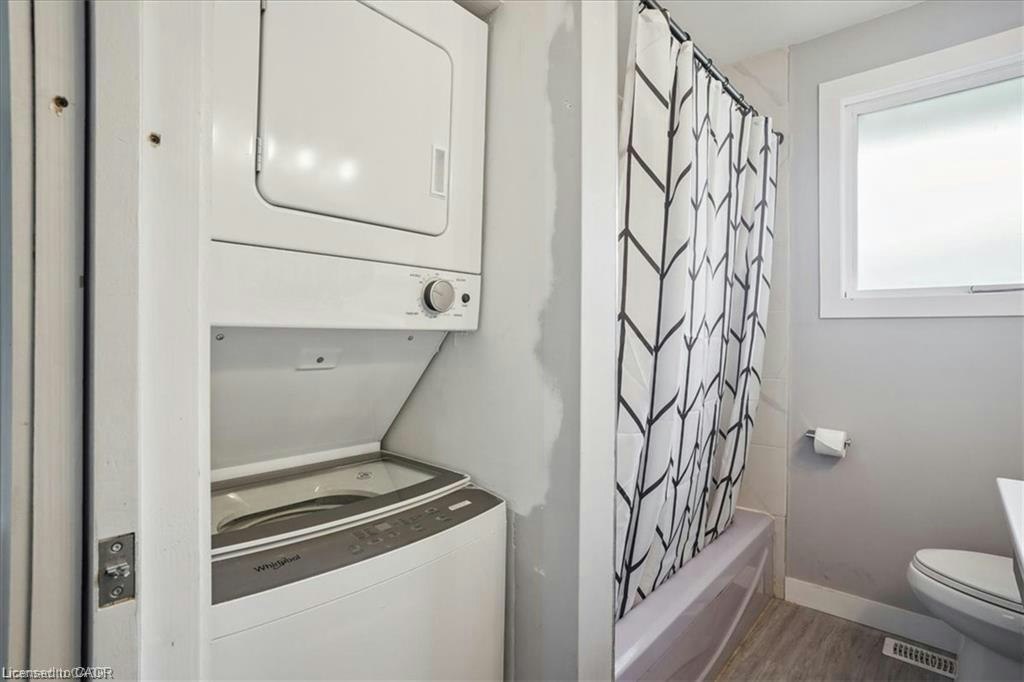 UPPER UNIT-1 Robroy Court, Brantford, ON, N3R 3E2 - 14
