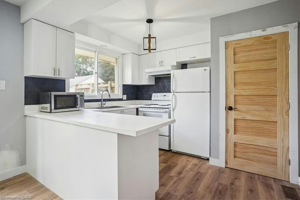 UPPER UNIT-1 Robroy Court, Brantford, ON, N3R 3E2 - 11