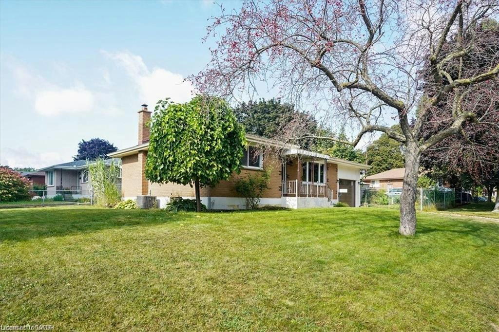 UPPER UNIT-1 Robroy Court, Brantford, ON, N3R 3E2 - 2