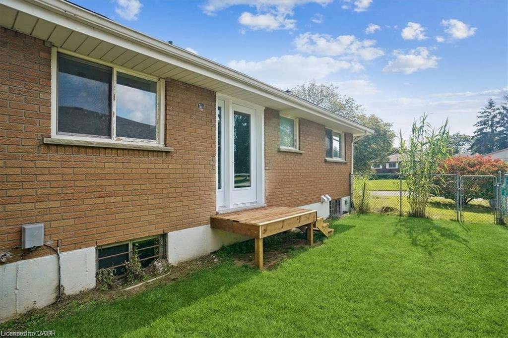 UPPER UNIT-1 Robroy Court, Brantford, ON, N3R 3E2 - 22