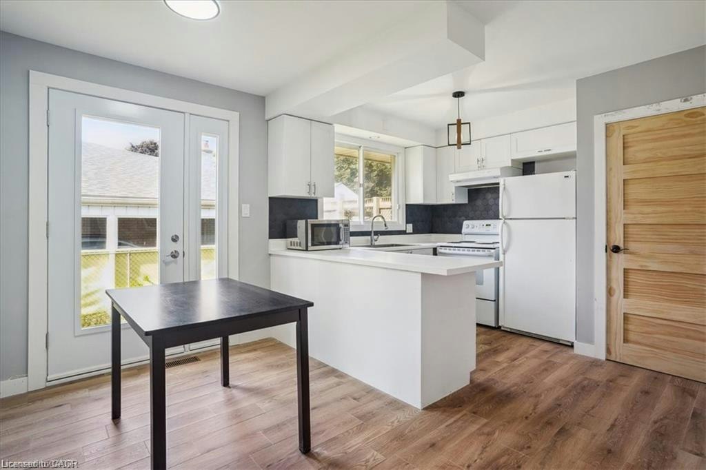 UPPER UNIT-1 Robroy Court, Brantford, ON, N3R 3E2 - 9