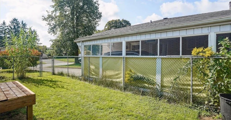 UPPER UNIT-1 Robroy Court, Brantford, ON, N3R 3E2 - 23