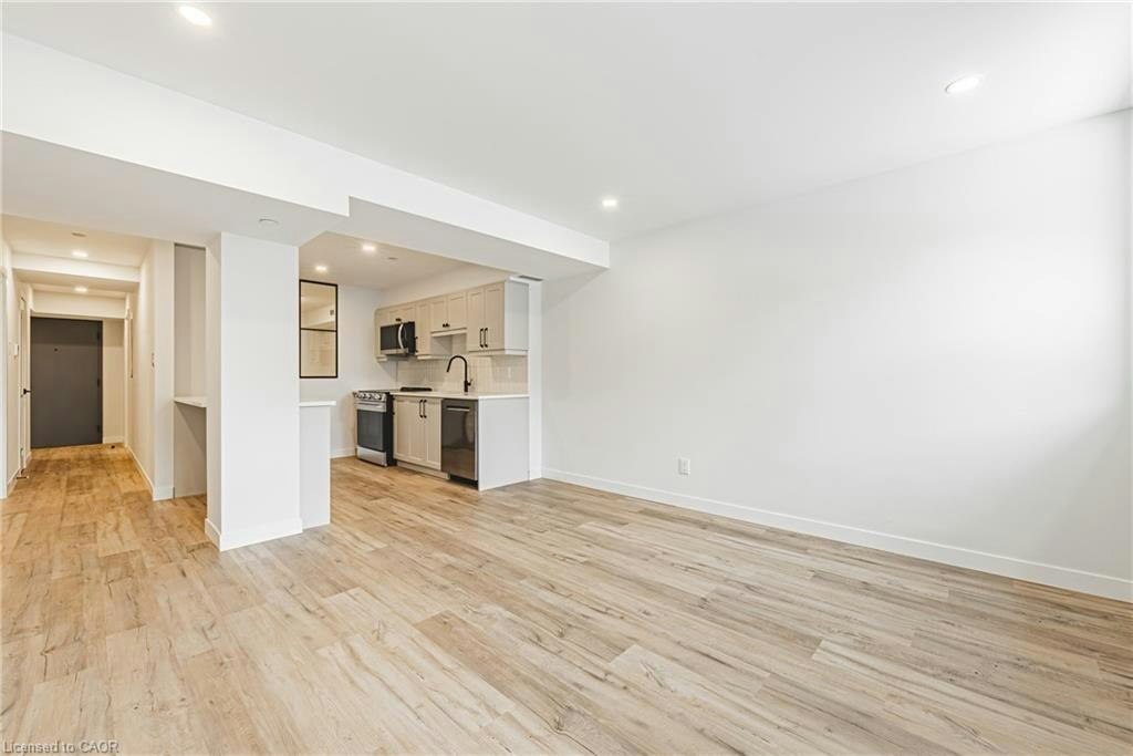 102-555 Sanatorium Road, Hamilton, ON, L9C 2B1 - 5