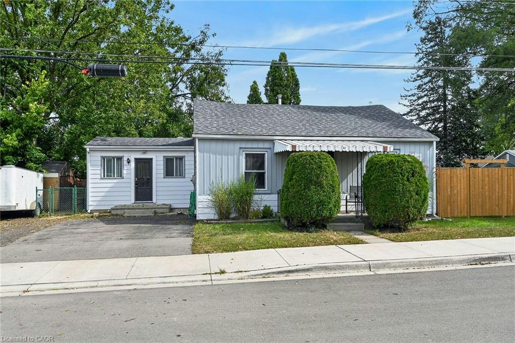 82 Division Street, Brantford, ON, N3S 2P5