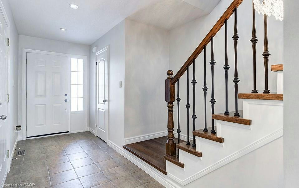 Upper-68 Nashville Circle, Hamilton, ON, L8G 5H2 - 2