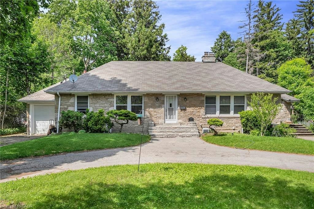 11 Ben Machree Drive, Mississauga, ON, L5H 2S2