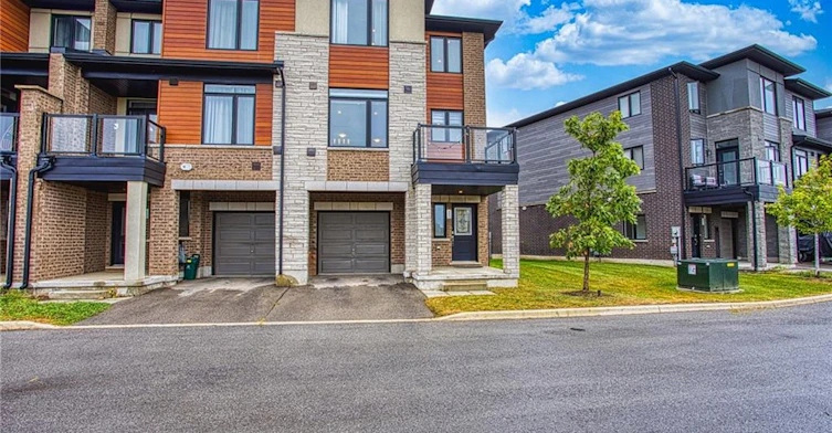 52-590 North Service Road, Hamilton, ON, L8E 0K5