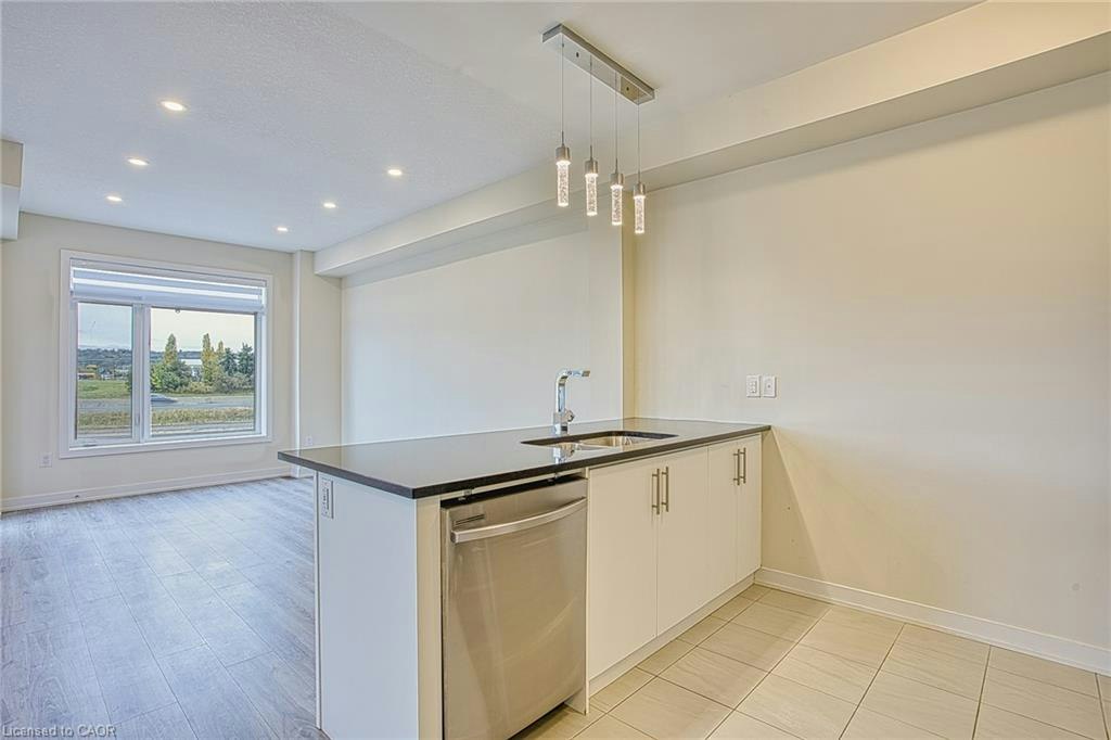 52-590 North Service Road, Hamilton, ON, L8E 0K5 - 6