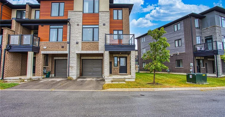 52-590 North Service Road, Hamilton, ON, L8E 0K5 - 2