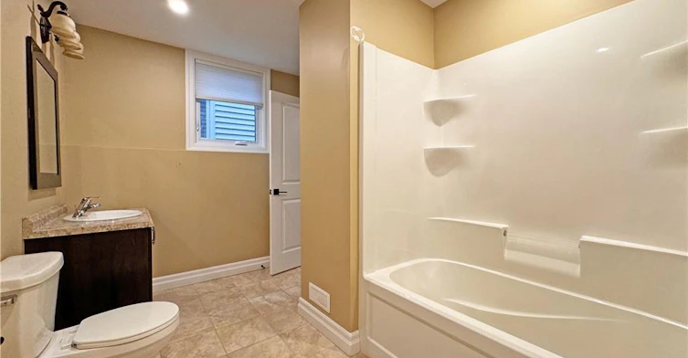 Lower-345 Marlborough Street, Brantford, ON, N3S 4T9 - 10