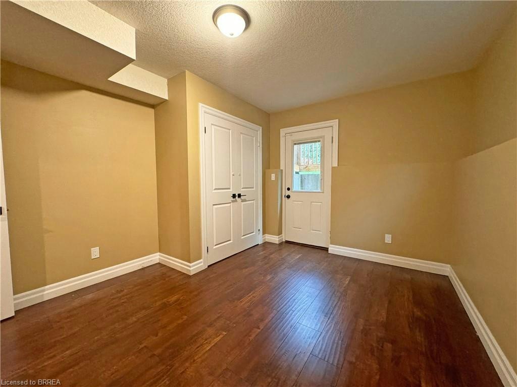 Lower-345 Marlborough Street, Brantford, ON, N3S 4T9 - 2