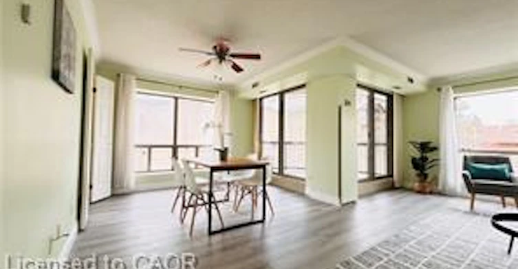 207-300 Keats Way, Waterloo, ON, N2L 6E6 - 30