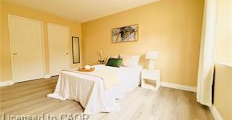 207-300 Keats Way, Waterloo, ON, N2L 6E6 - 11