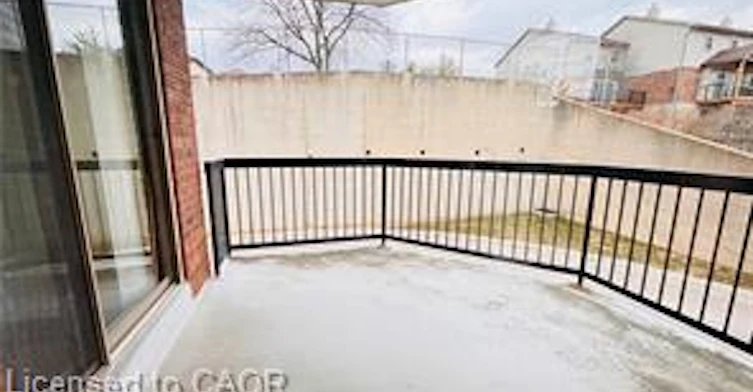 207-300 Keats Way, Waterloo, ON, N2L 6E6 - 23