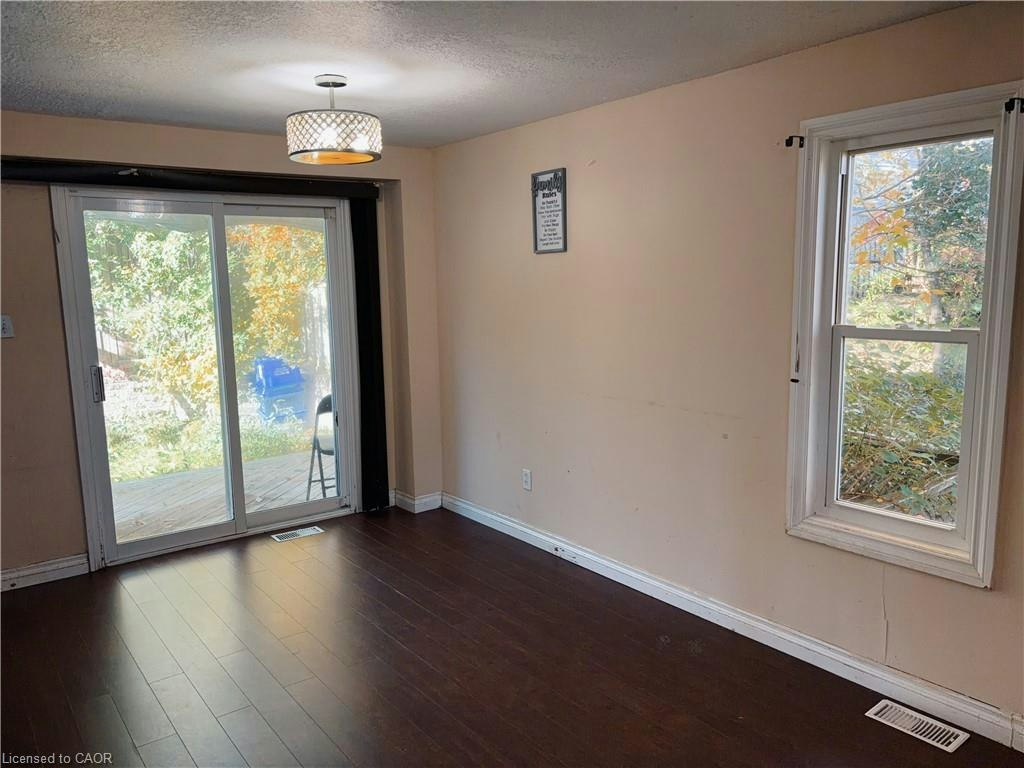 659 Basswood Street, Waterloo, ON, N2V 2K8 - 6