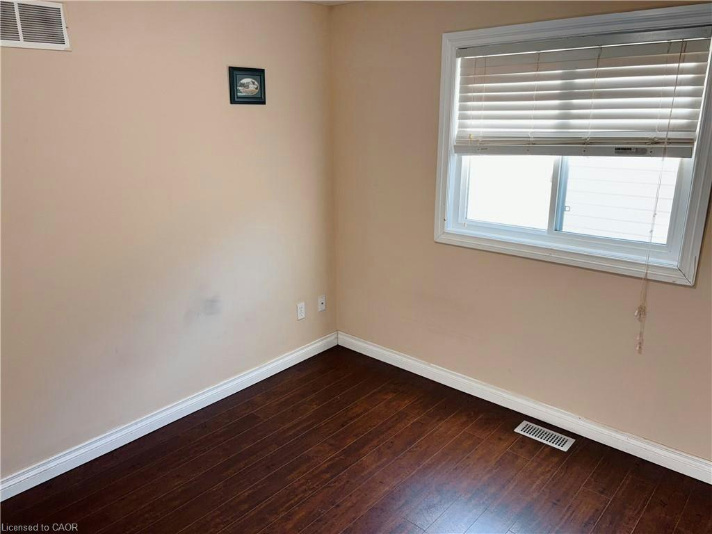 659 Basswood Street, Waterloo, ON, N2V 2K8 - 16
