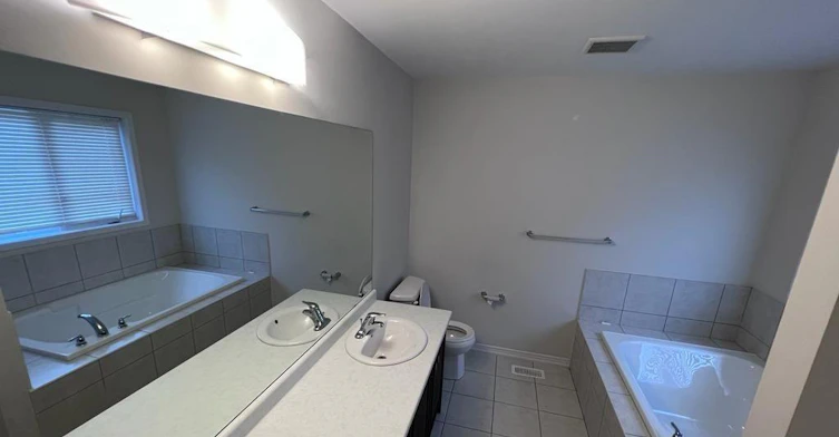 8702 Chickory Trail, Niagara Falls, ON, L2H 2Y6 - 5