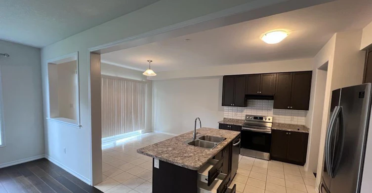 8702 Chickory Trail, Niagara Falls, ON, L2H 2Y6 - 2