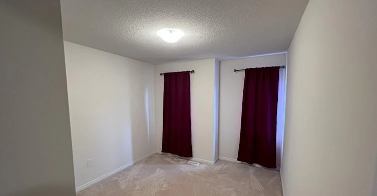 8702 Chickory Trail, Niagara Falls, ON, L2H 2Y6 - 8