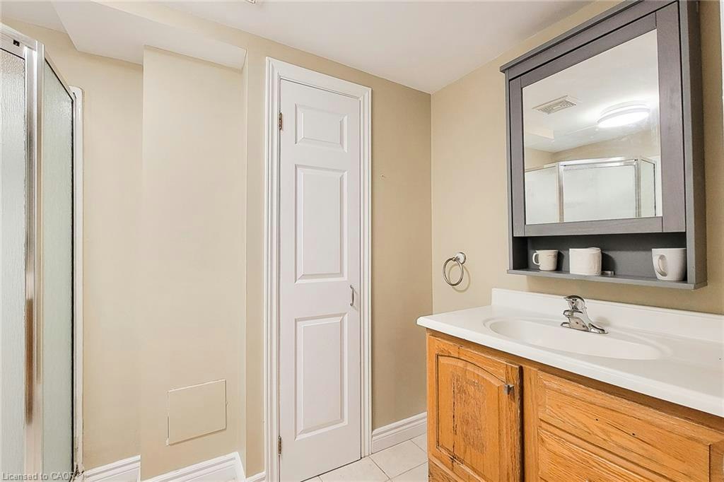 2 Lower-102 Bonaparte Way, Hamilton, ON, L9B 2C9 - 19