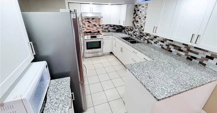 2 Lower-102 Bonaparte Way, Hamilton, ON, L9B 2C9 - 12