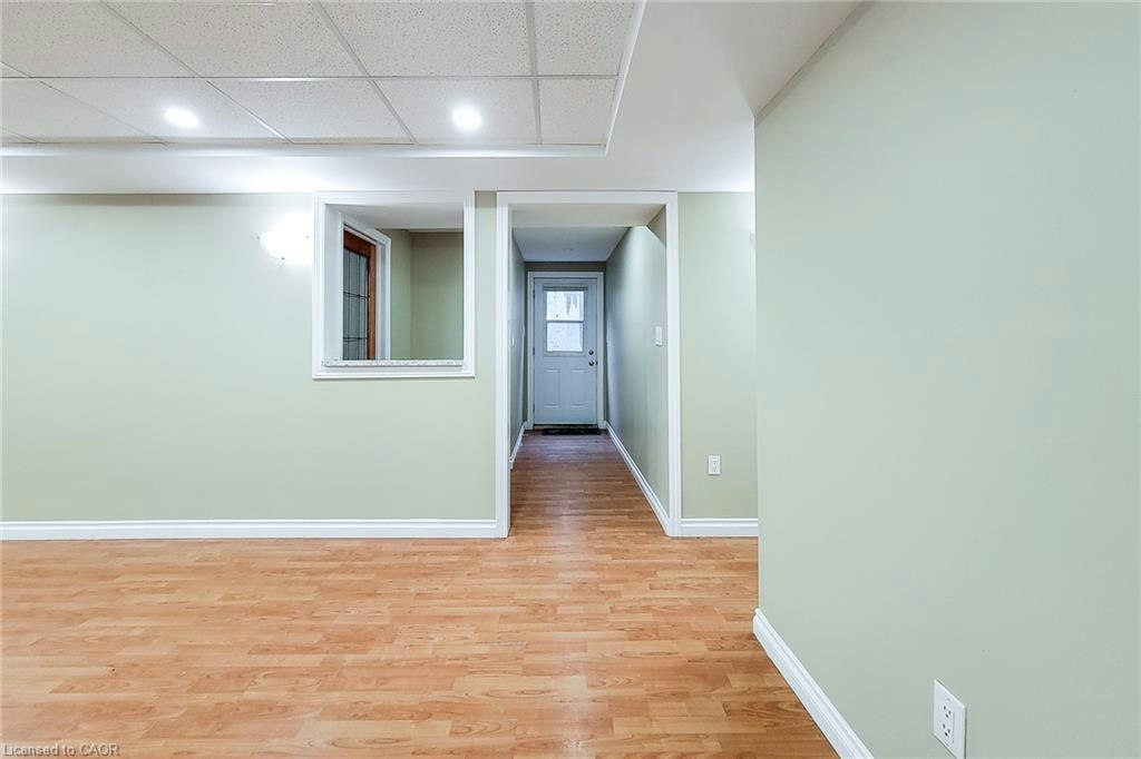 2 Lower-102 Bonaparte Way, Hamilton, ON, L9B 2C9 - 4