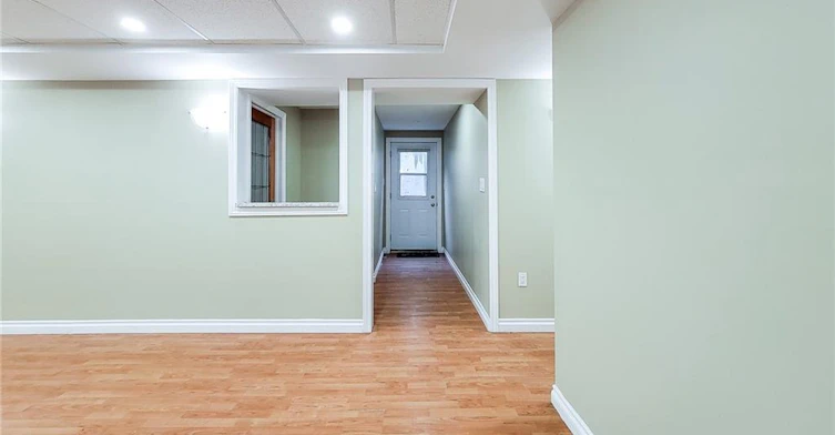 2 Lower-102 Bonaparte Way, Hamilton, ON, L9B 2C9 - 4