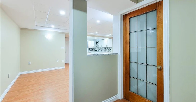2 Lower-102 Bonaparte Way, Hamilton, ON, L9B 2C9 - 5