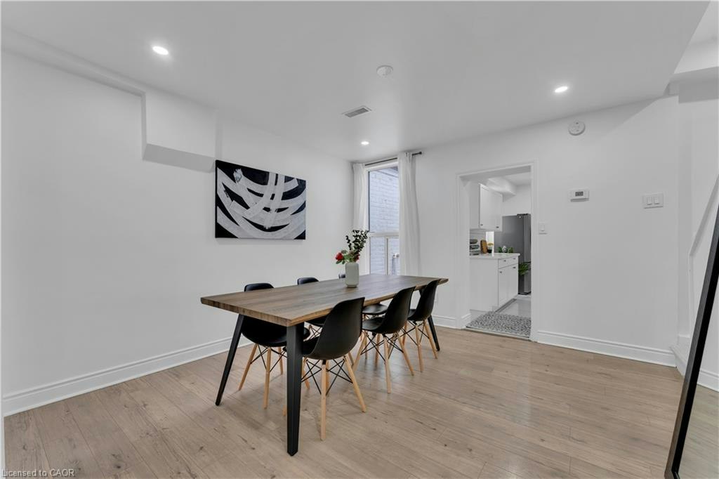 237 West Avenue N, Hamilton, ON, L8L 5C8 2