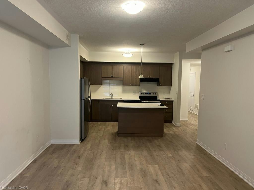 A10-25 Isherwood Avenue, Cambridge, ON, N1R 0E2 - 2