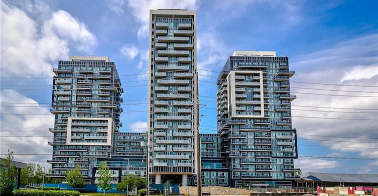 1810-2093 Fairview Street, Burlington, ON, L7R 0E6 - 3