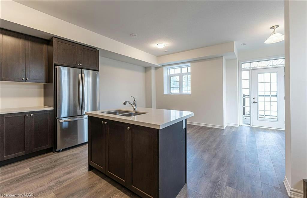46-305 Garner Road W, Hamilton, ON, L9G 3K9 - 3